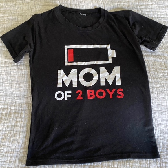 Mom of 2 boys shirt - Picture 1 of 2